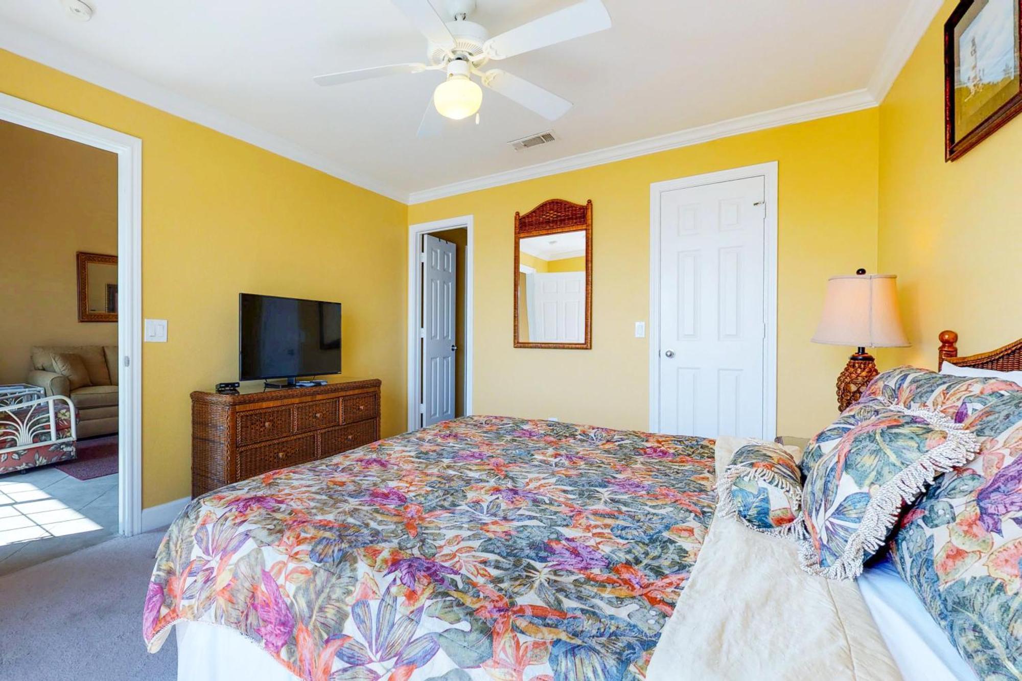 The Dawn Condominiums Galveston Room photo